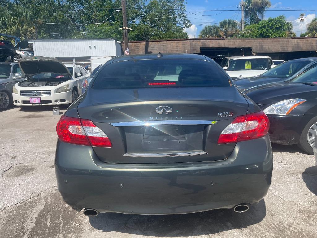 2013 INFINITI M - $3,950