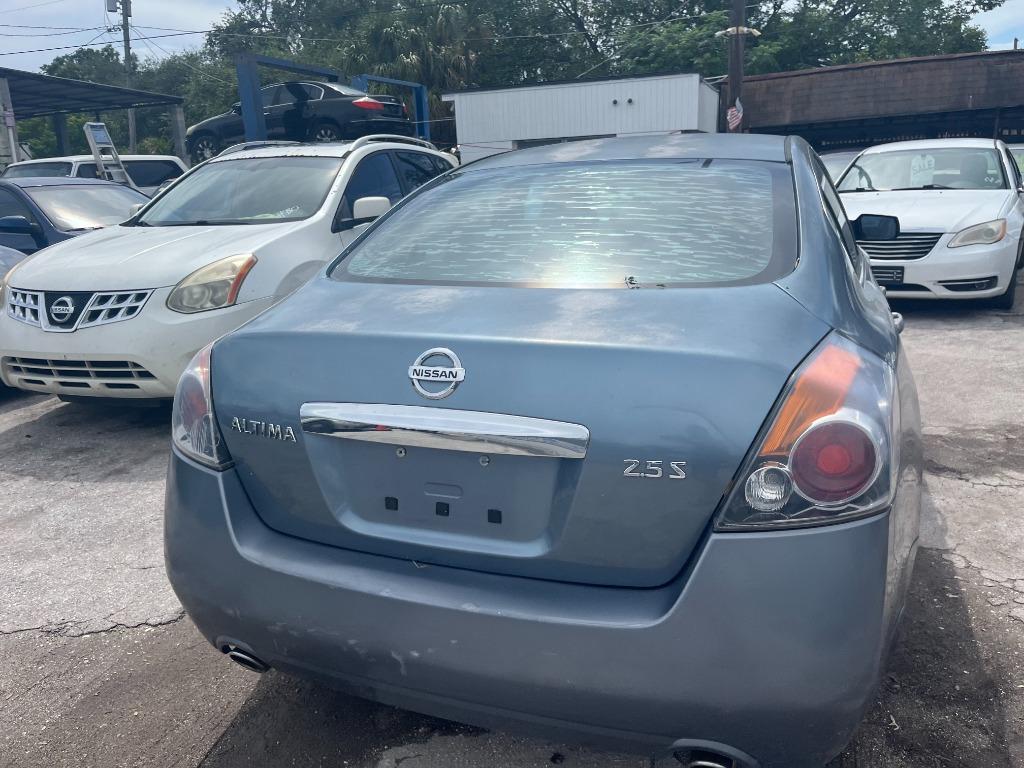 2011 Nissan Altima - $1,850