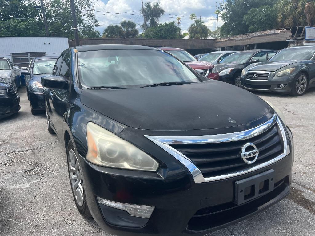 2015 Nissan Altima - $2,350
