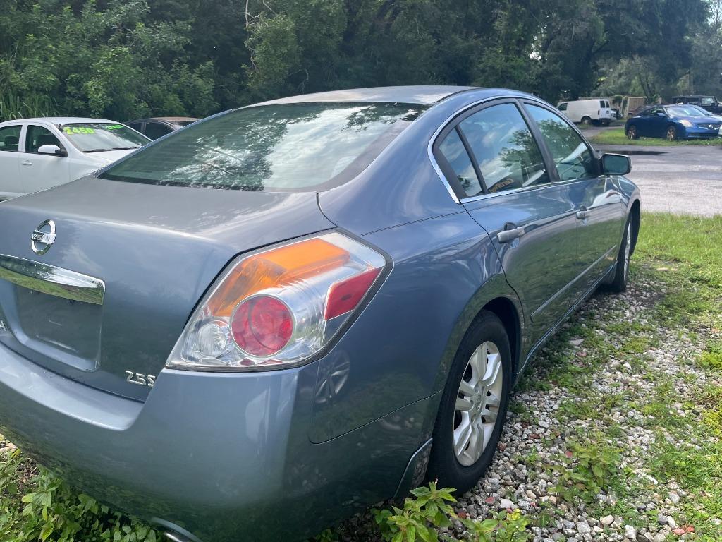 2010 Nissan Altima - $2,450