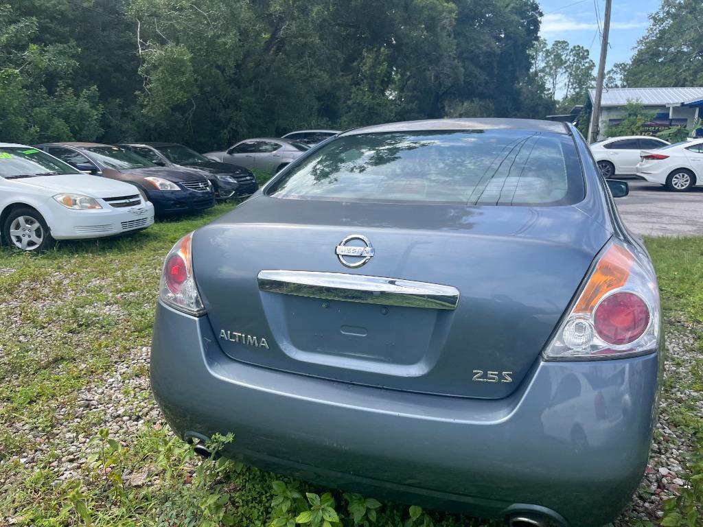 2010 Nissan Altima - $2,450