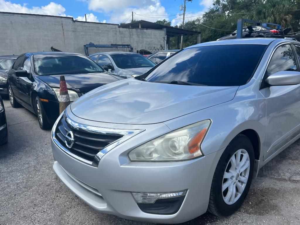 2015 Nissan Altima - $3,450