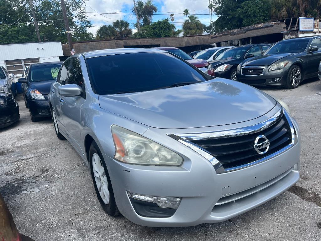 2015 Nissan Altima - $3,450