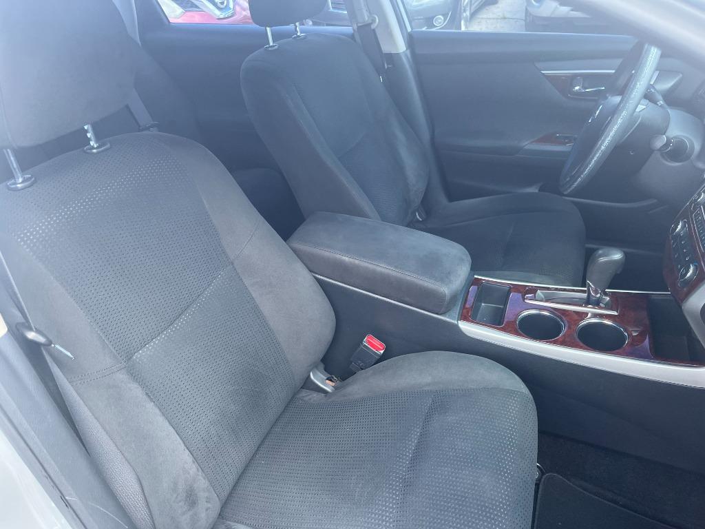 2015 Nissan Altima - $3,450