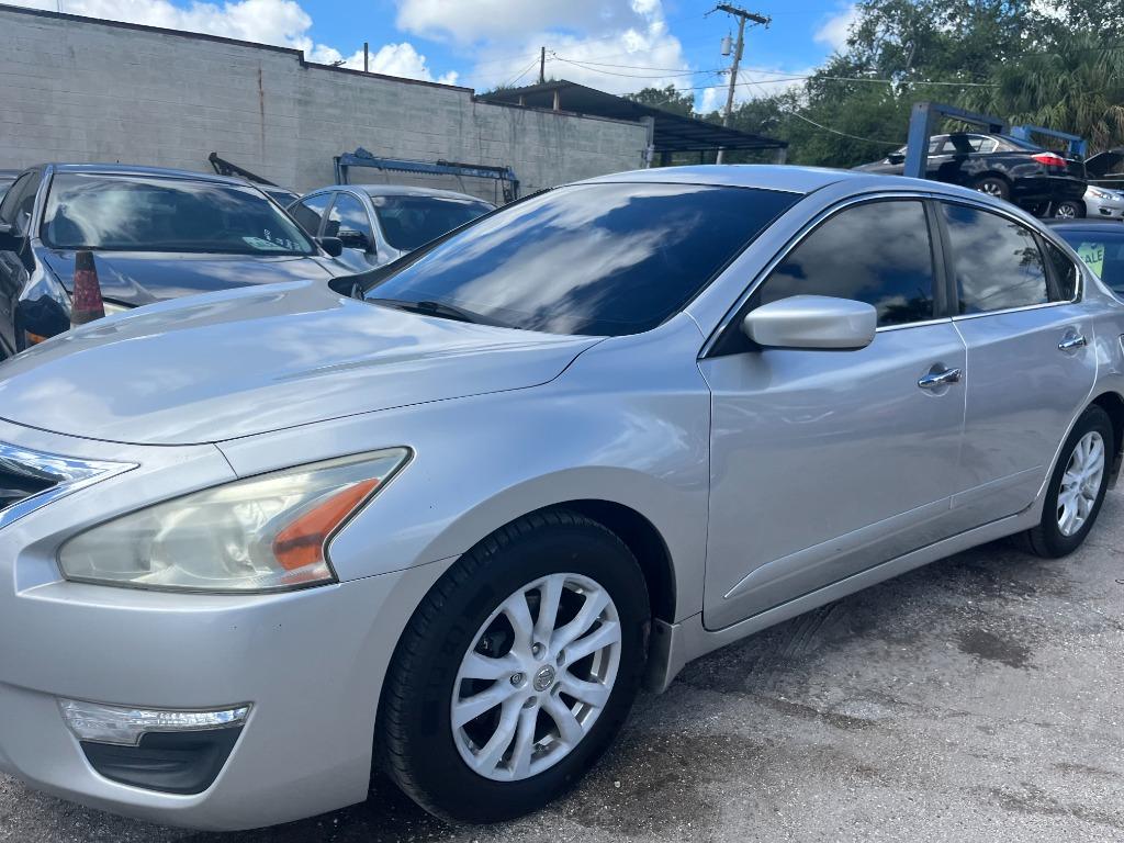 2015 Nissan Altima - $3,450