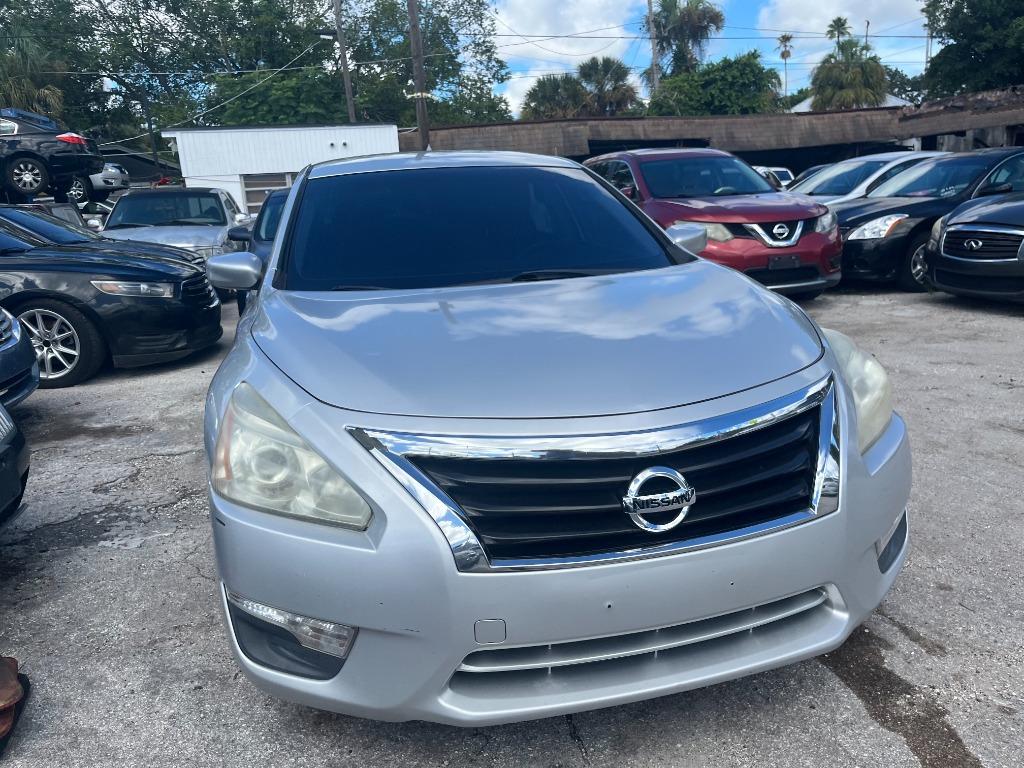 2015 Nissan Altima - $3,450