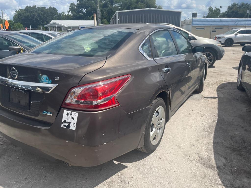 2013 Nissan Altima - $1,950