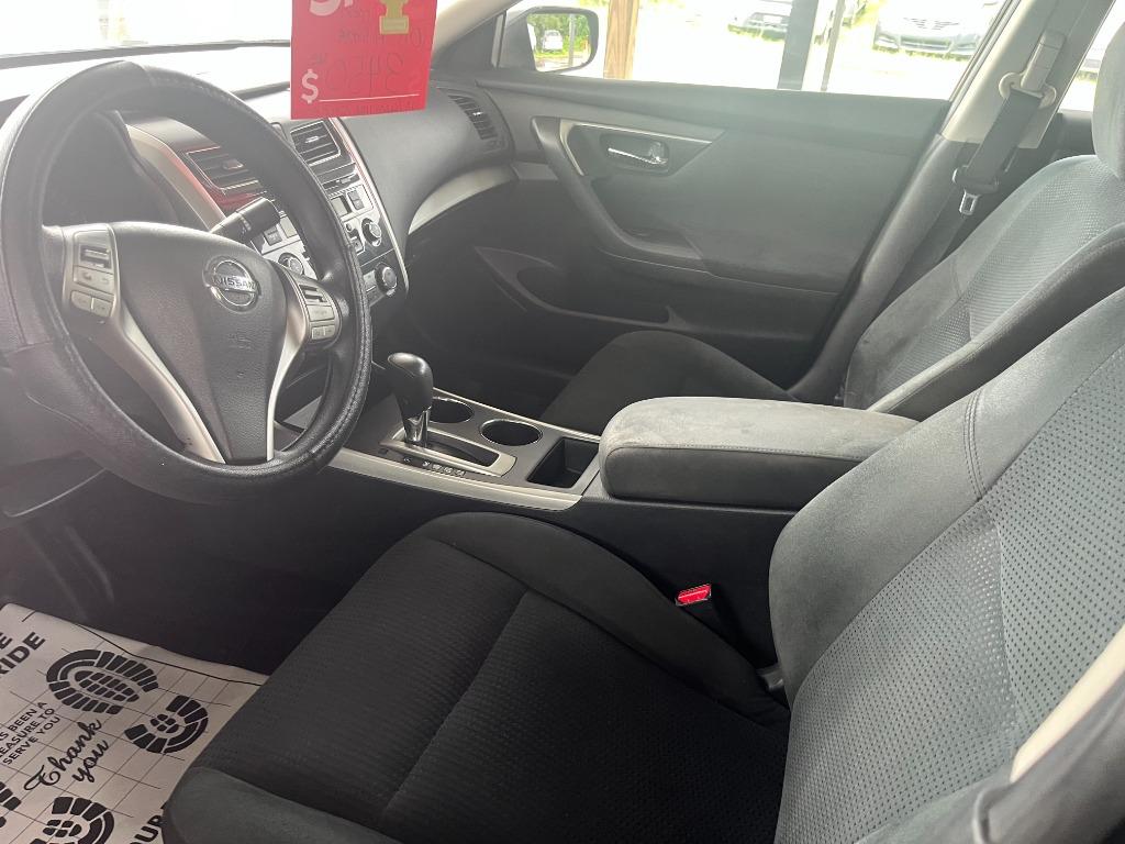 2015 Nissan Altima - $3,250