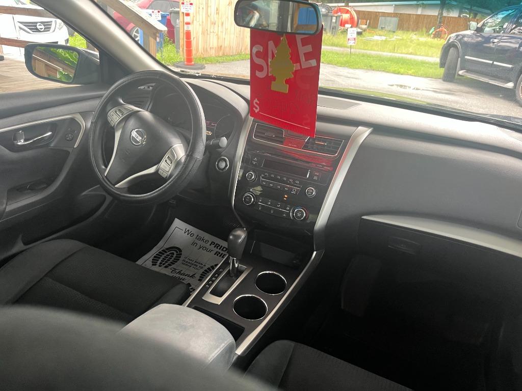 2015 Nissan Altima - $3,250