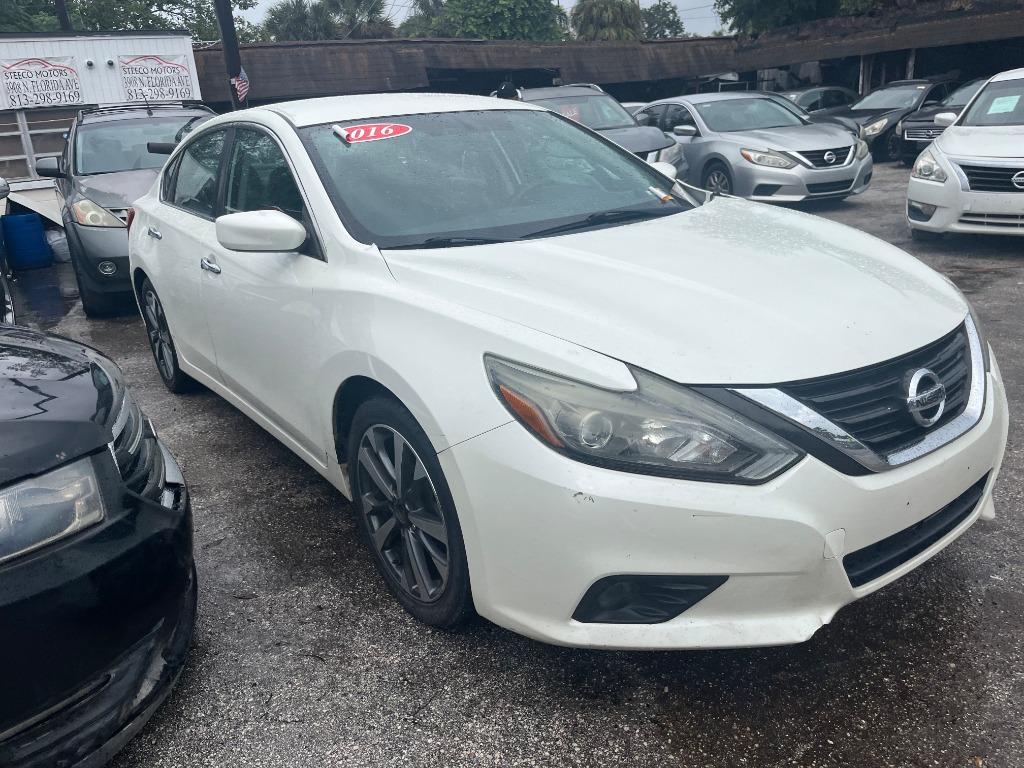 2016 Nissan Altima - $3,450