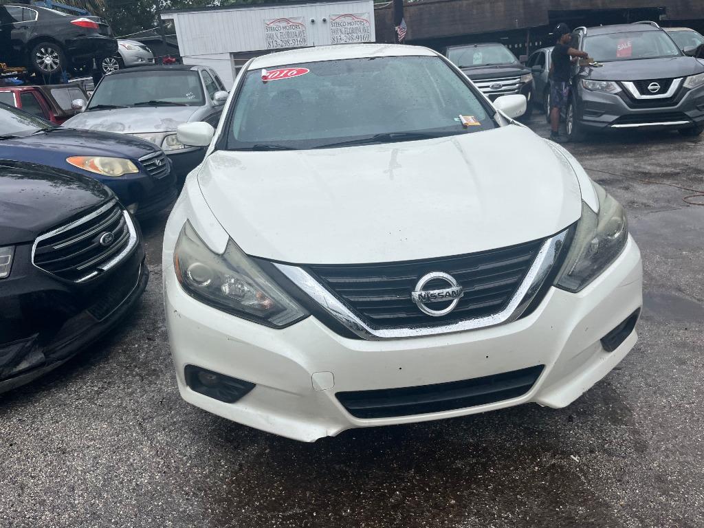 2016 Nissan Altima - $3,450