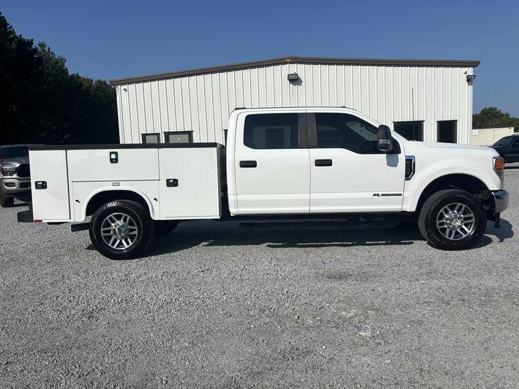 2022 Ford F-350 - $35,999