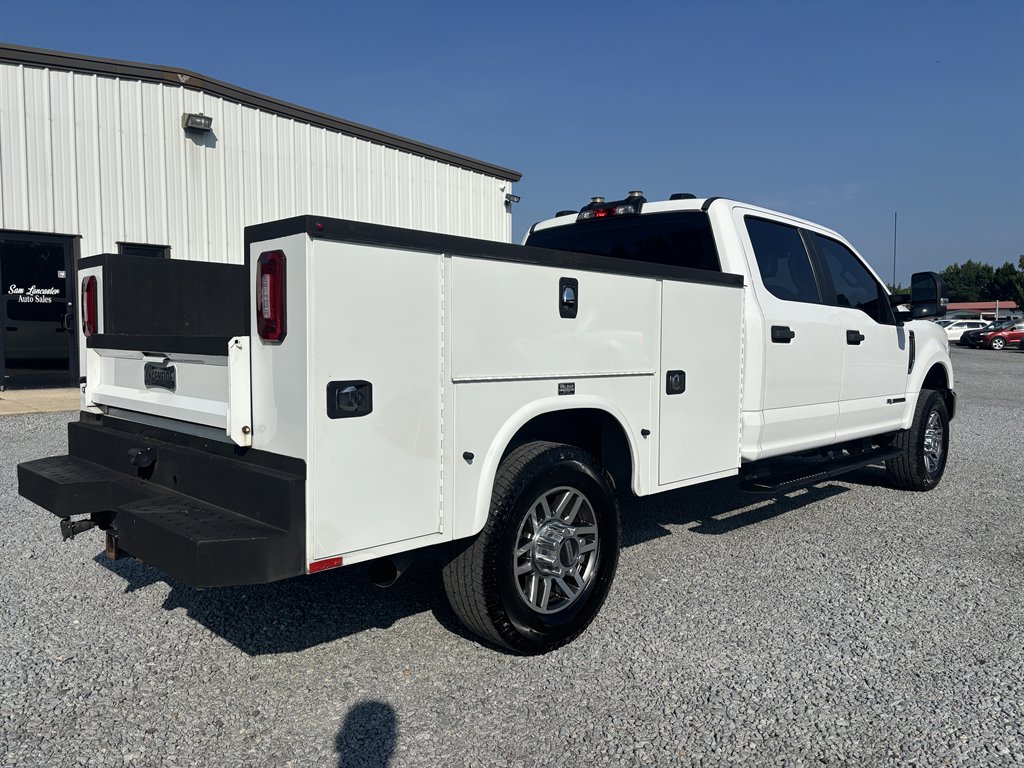 2022 Ford F-350 - $35,999