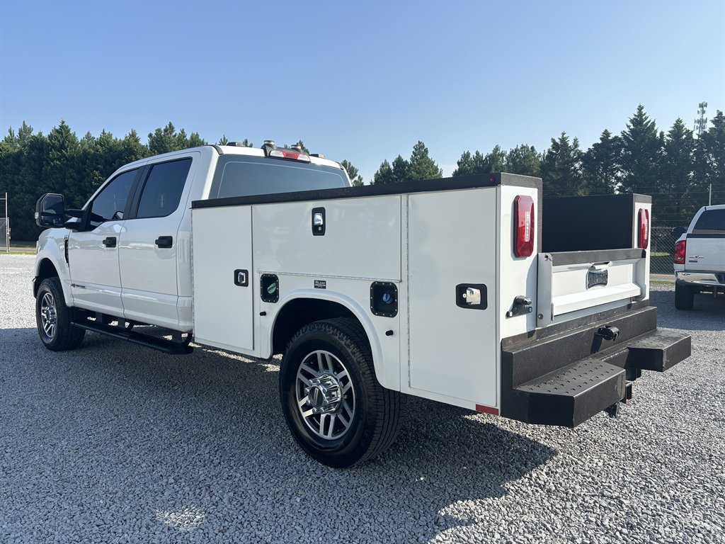 2022 Ford F-350 - $35,999
