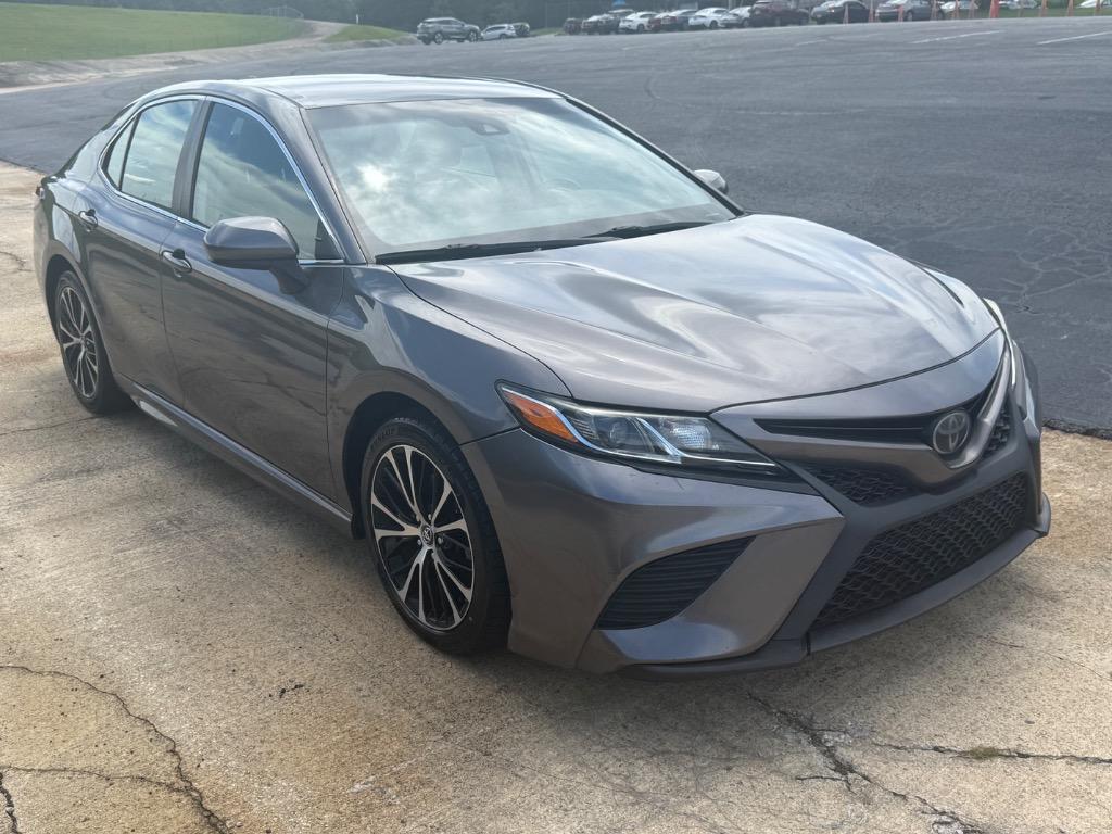 2019 Toyota Camry - $18,000