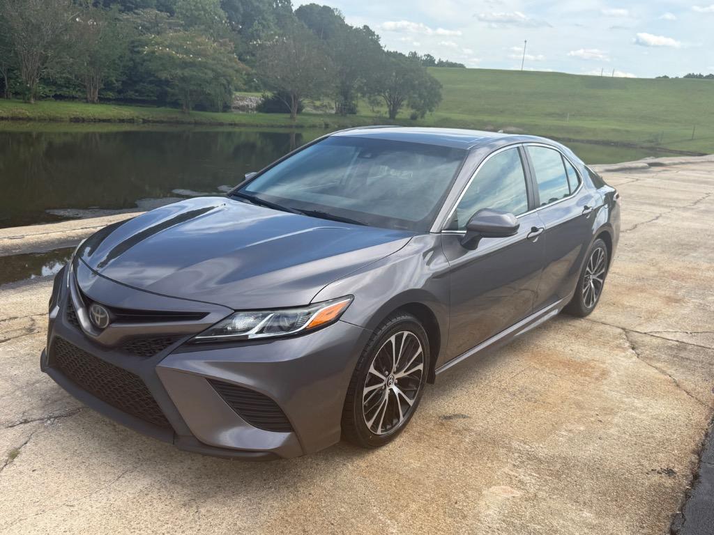 2019 Toyota Camry - $18,000