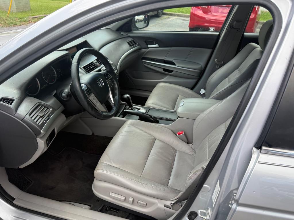2010 Honda Accord - $11,000