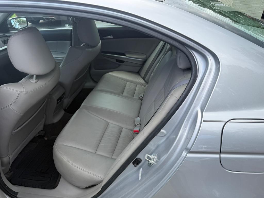 2010 Honda Accord - $11,000