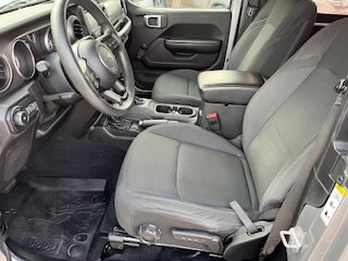 2018 Jeep All-New Wrangler Sport photo