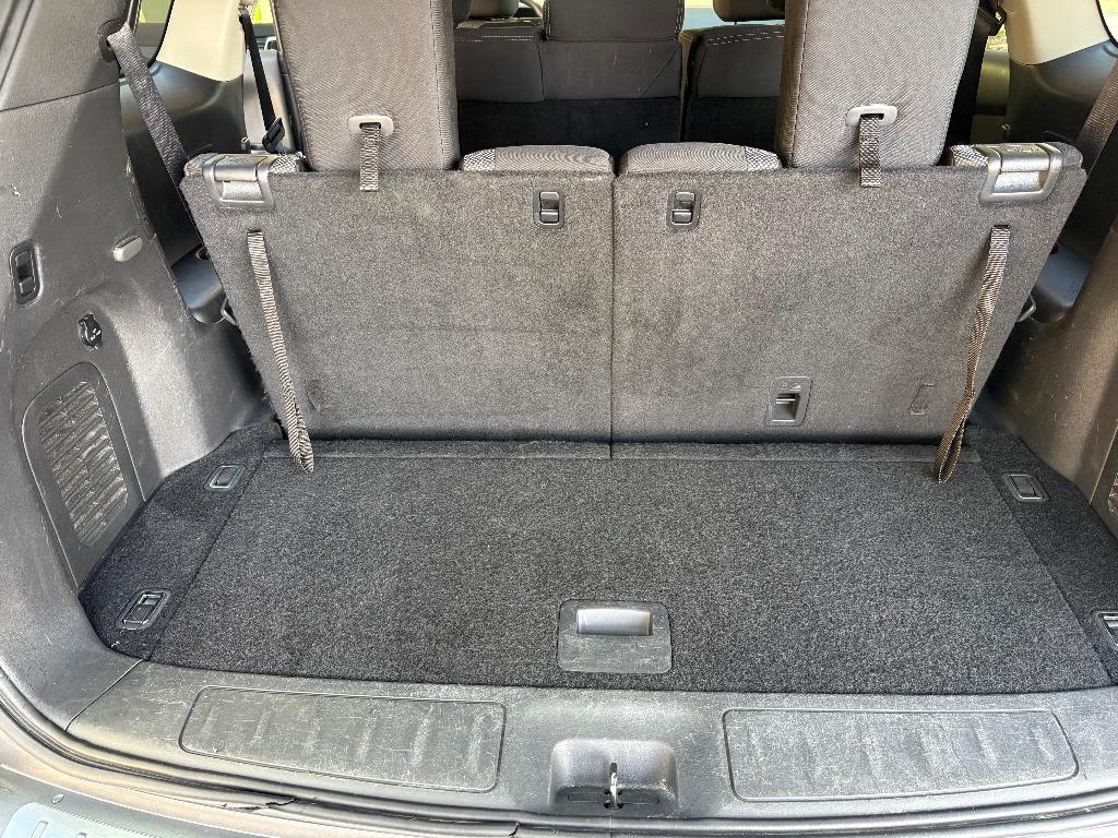 2017 Nissan Pathfinder - $9,900