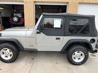2000 Jeep Wrangler - $8,995