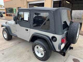 2000 Jeep Wrangler - $8,995