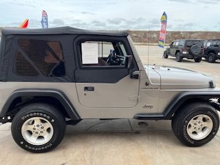 2000 Jeep Wrangler - $8,995