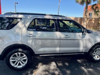 2017 Ford Explorer XLT photo