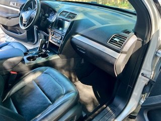 2017 Ford Explorer XLT photo