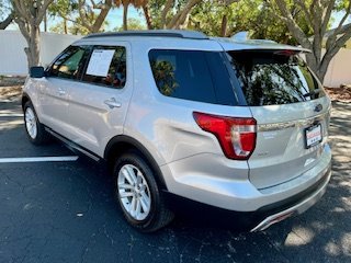 2017 Ford Explorer XLT photo