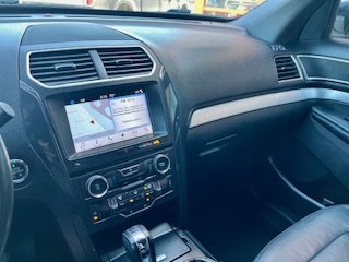 2017 Ford Explorer XLT photo
