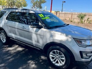 2017 Ford Explorer XLT photo
