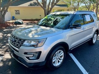 2017 Ford Explorer XLT photo