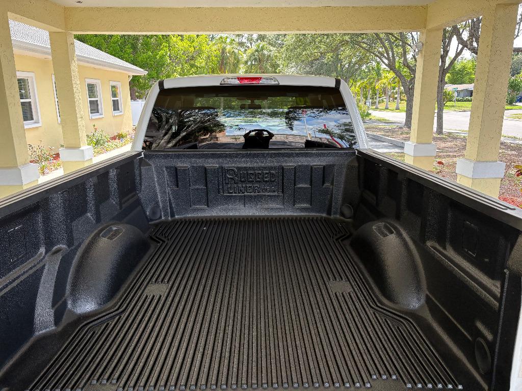 2020 Ford F-150 - $18,900