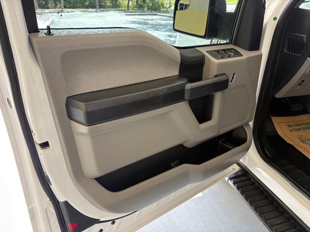 2020 Ford F-150 - $18,900