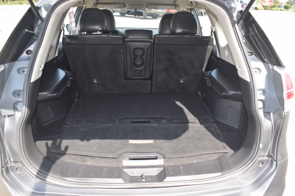2016 Nissan Rogue - $9,299