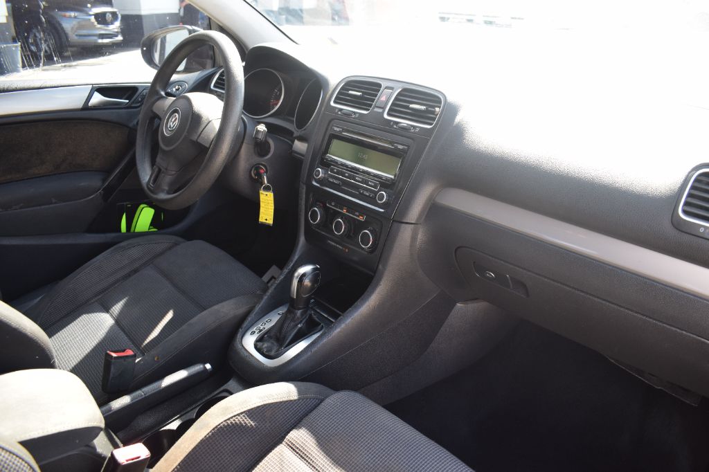 2014 Volkswagen Golf - $6,299