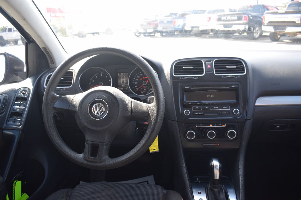 2014 Volkswagen Golf - $6,299