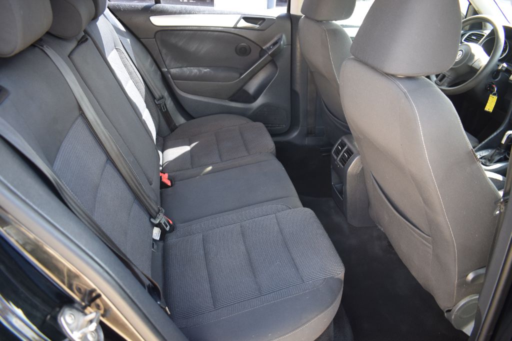 2014 Volkswagen Golf - $6,299