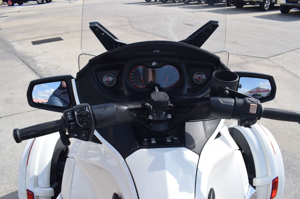 2016 CAN-AM SPYDER  - $12,900