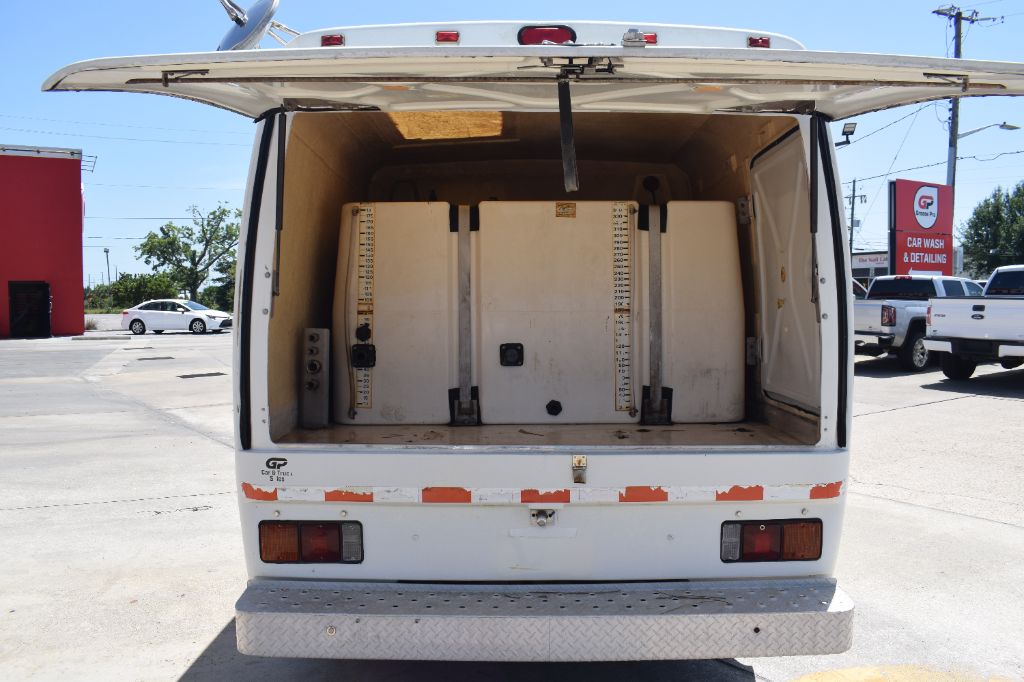 2007 Mitsubishi Fe84d - $7,900