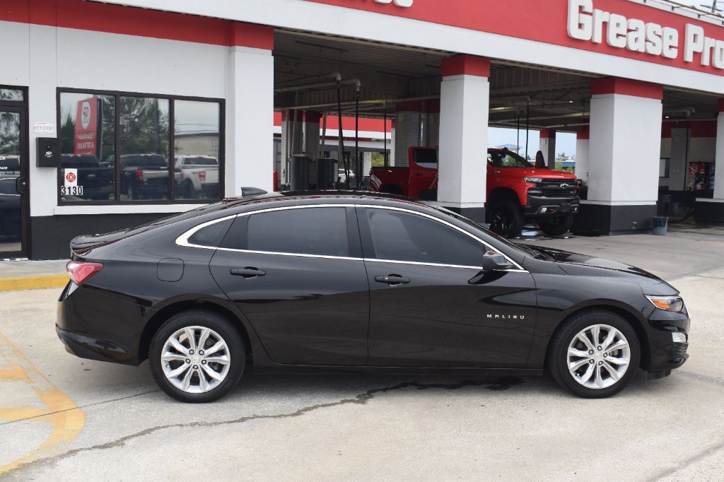 2020 Chevrolet Malibu - $9,900