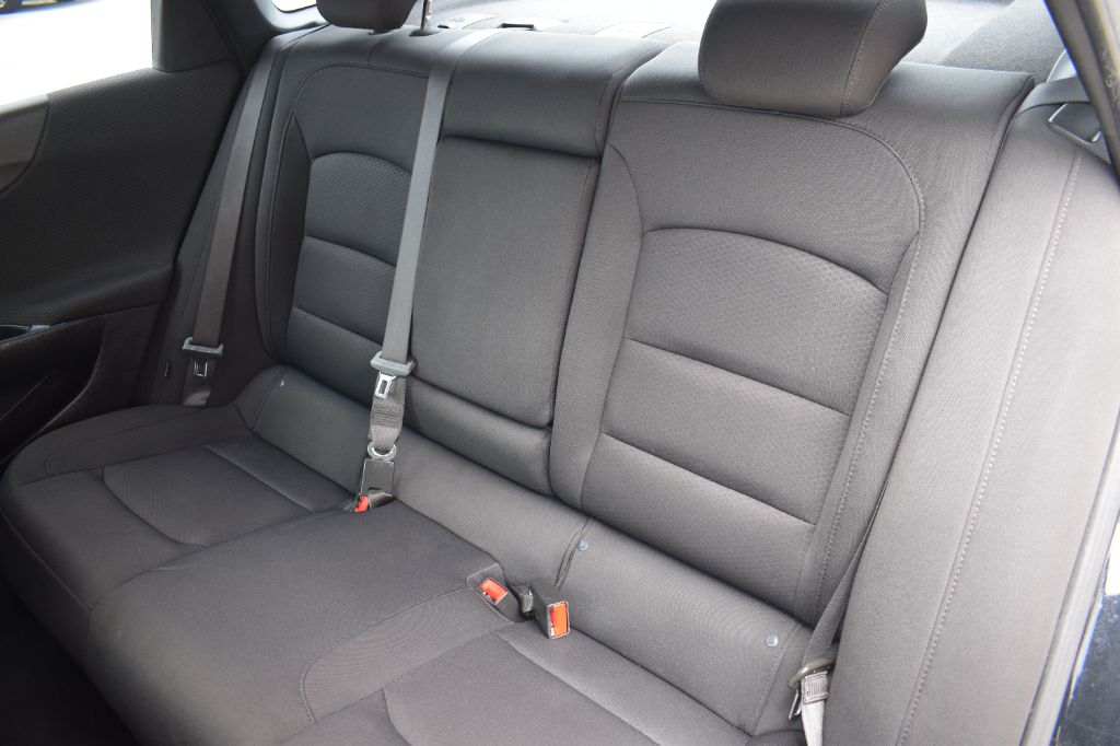 2020 Chevrolet Malibu - $9,900