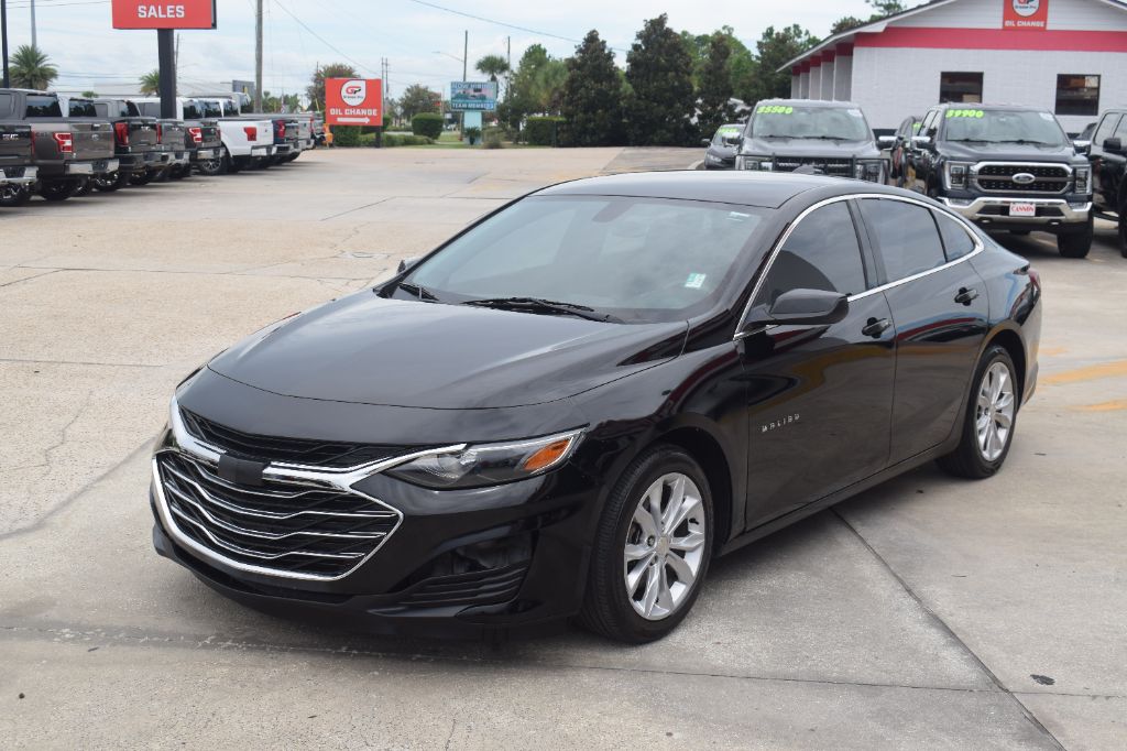 2020 Chevrolet Malibu - $9,900