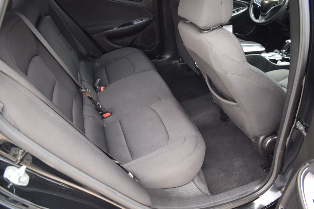 2020 Chevrolet Malibu - $9,900