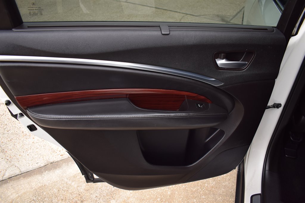 2016 Acura MDX Advance photo