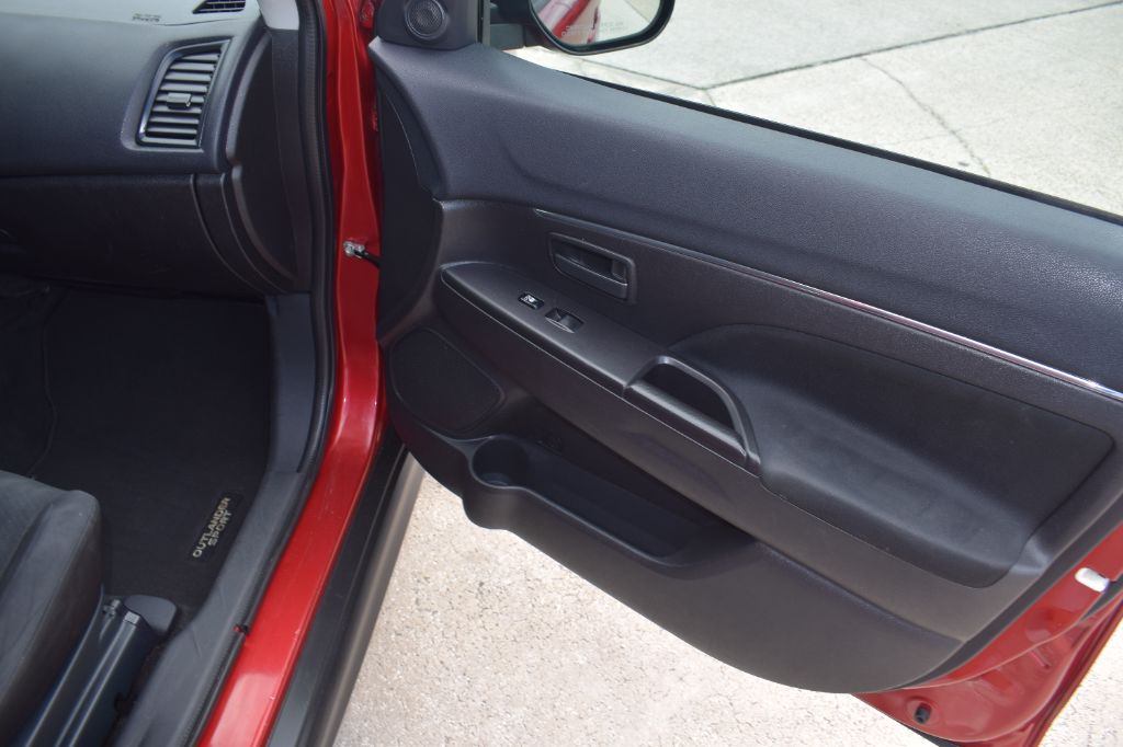 2015 Mitsubishi Outlander - $4,999