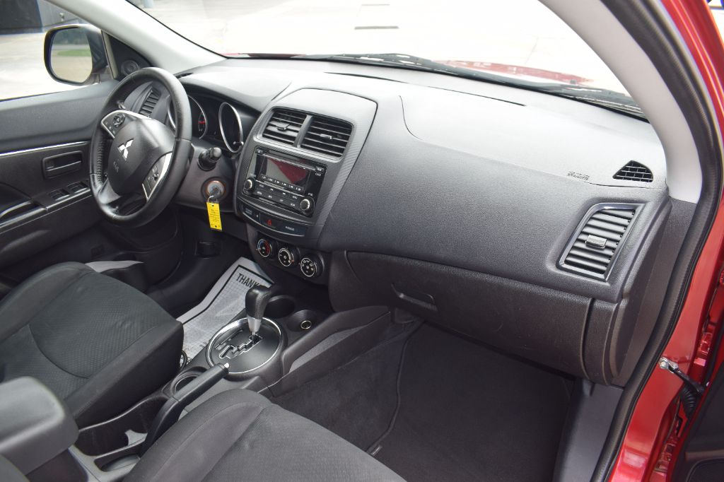 2015 Mitsubishi Outlander - $4,999