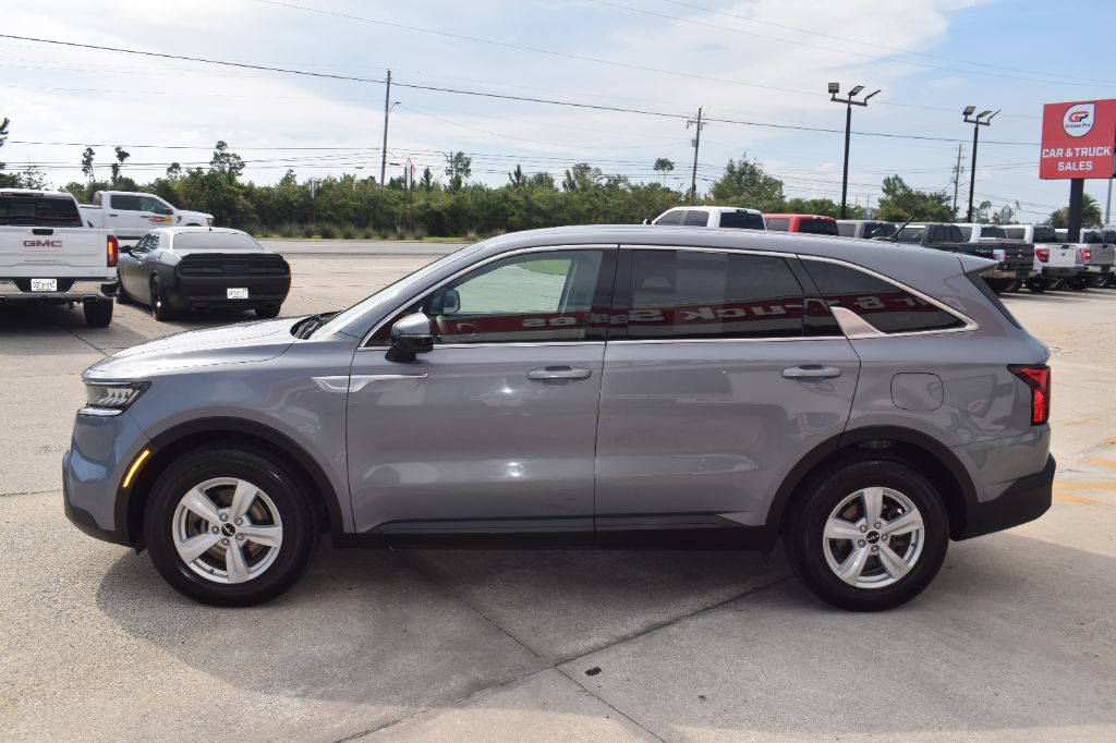 2022 Kia Sorento - $16,900