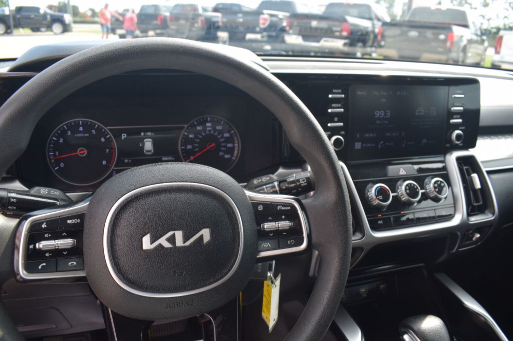 2022 Kia Sorento - $16,900
